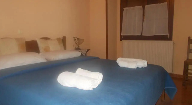 Archontiko Iatridis, Book Hotel Mouresi 