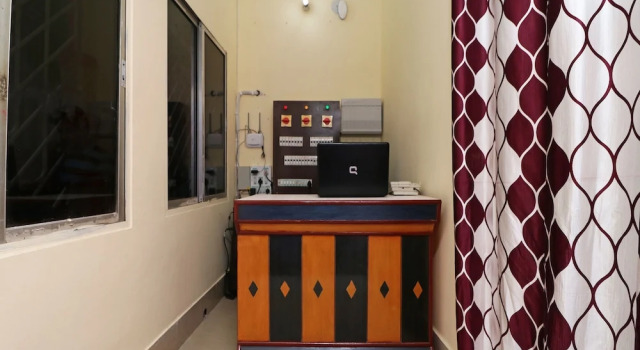 Trinayani Atithi Niwas By OYO Rooms, Prenota Hotel Hotel a Tarapith con colazione, Colazione