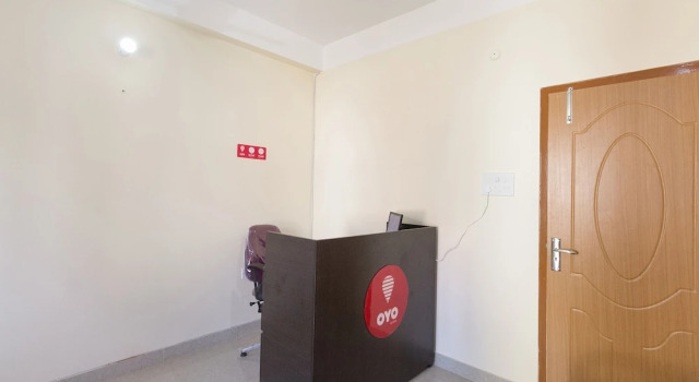 OYO 8209 Home Stay Down Town