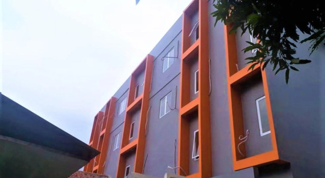 Giant Kost, Boek Hotel Curug West Java