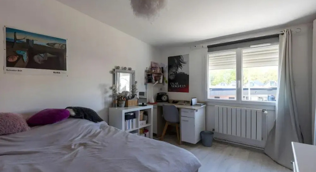 Trackside Retreat - Ideal Base in Le Mans, Забронировать Дом для отпуска Коттеджи Ле-Ман, Коттедж