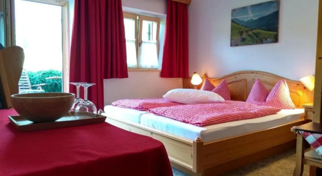Gästehaus Hinterponholz, Varaa Hotelli Hotellit Baijeri pysäköinnillä, Pysäköinti
