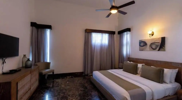 Crown Villas at Lifestyle — Villas Only | Mandatory All-Inclusive Paid at Resort