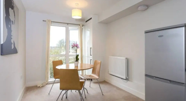3 Bedroom Apartment Sleeps 6 in Clapham South, Забронировать Апартаменты/квартира Апартаменты Лондона, рядом с Клапхем Саут, Апартаменты/квартира