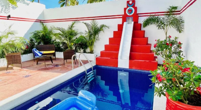 Коттедж Casa Piramide: Fully Furnished 2-Bedroom House w/ Private Swimming Pool and Waterfall, 5 Minute Walk from the Beach