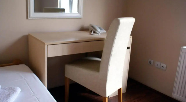 Guest House Villa Mir, Buchen Sie Villa Kragujevac Zentralserbien