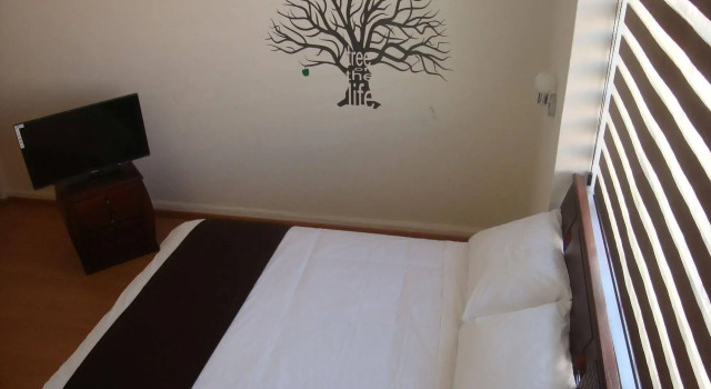 Hostal Urban Home, Забронировать Хостел Кито Сьерра, рядом с Del Arbolito Park
