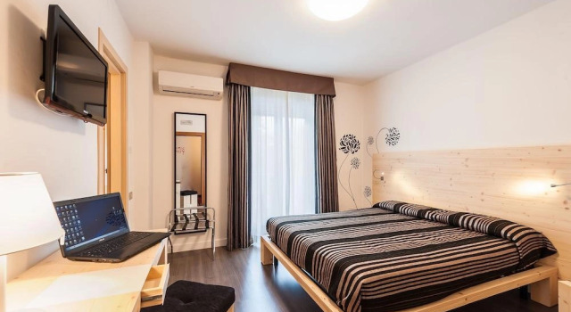 Al Sorriso Hotel, Book Hotel Soriso Lake Orta
