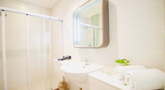 Suite Zest Jemursari by Swiss-Belhotel International