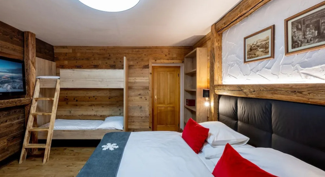Четырёхместный номер Standard Hotel Olympie