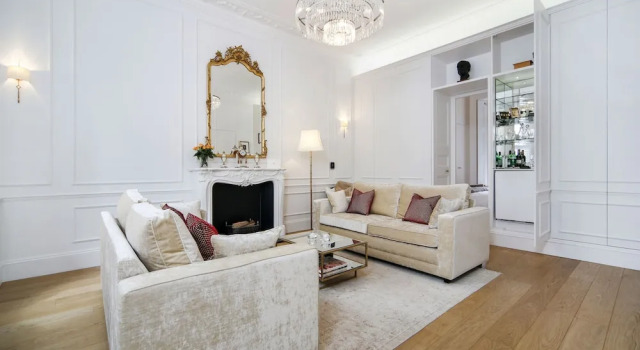 Luxurious 1BR Period Property in Kensington