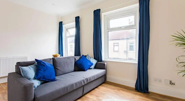 FREE PARKING - New Private Apartment, 7mins from City Centre - by StirkMartin