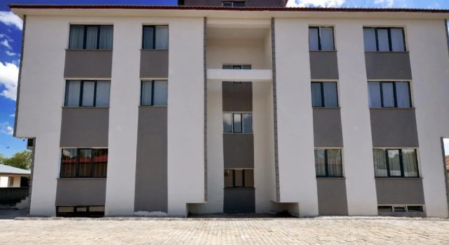 Arpaçay Apart Otel, Rezerwuj Apartamentowiec hotelowy Tanie hotele w Kars