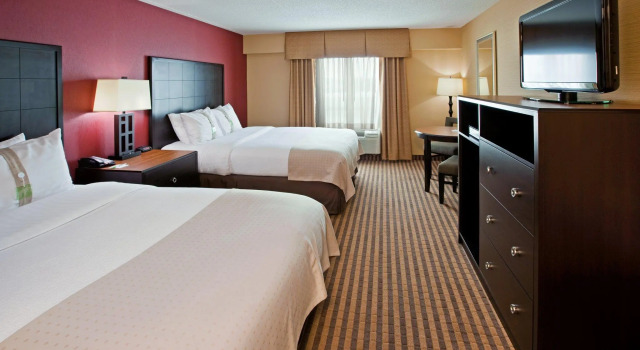Четырёхместный номер Standard Holiday Inn Florence by IHG