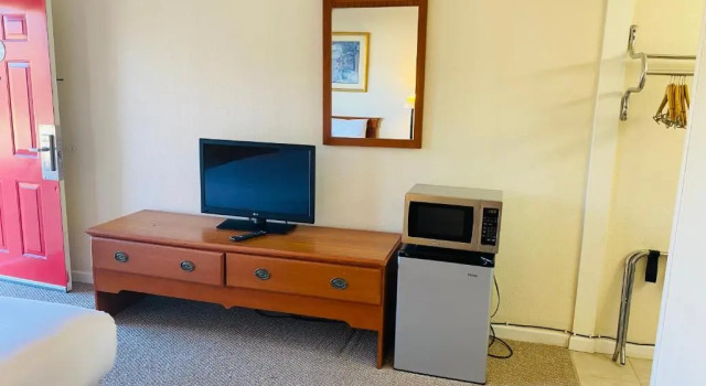 Двухместный номер Standard Travelers Place Inn & Suites