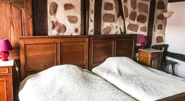 Chambre dHôtes chez Nadine Hamm, Book Hotel  