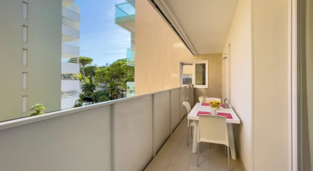 Апартаменты Chic Retreat With Pool and Balcony