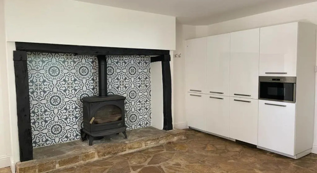 Beautiful 4 bedroom country cottage sleeps 7