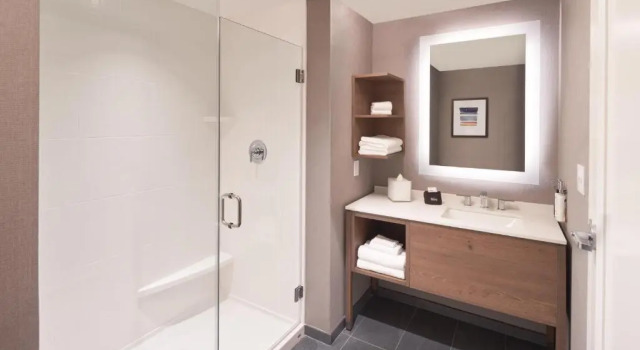 Двухместный люкс с видом на город Staybridge Suites Wilmington Downtown by IHG