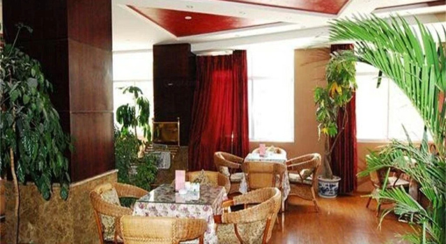Xichang Xiaoding Business Hotel, Reservar Hotel Hotéis em Xichang com estacionamento, Estacionamento