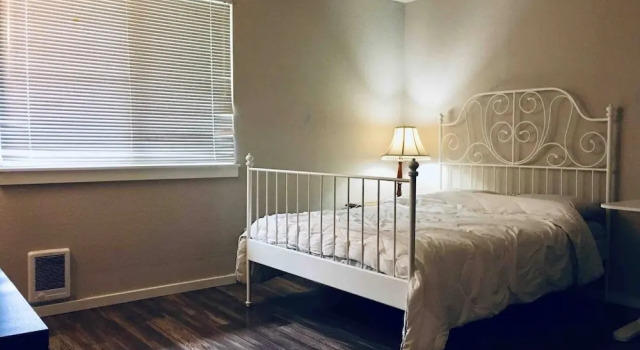 Апартаменты Comfort Escape at Eastside Condo and Townhomes