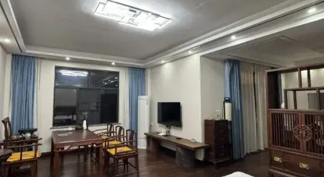Люкс Deluxe с 2 комнатами Dongxing Jingangyun Business Hotel