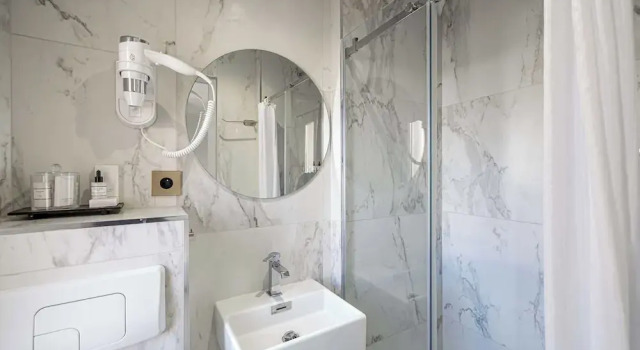 Hotel Avaton - Single Bedroom - Cannes Palais, Забронировать Отель Отели Канн с парковкой, рядом с Gambetta Market, Парковка