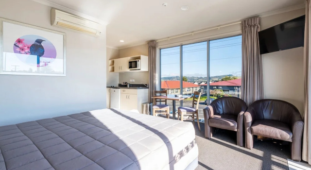 Номер Standard c 1 комнатой с балконом Lake Taupo Motor Inn