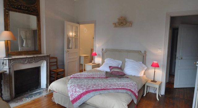Le Chateau De La Vierge, Rezervovat Hotel Bures-sur-Yvette Essonne