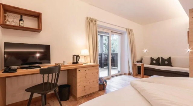 Двухместный номер Standard с балконом Hotel Tann