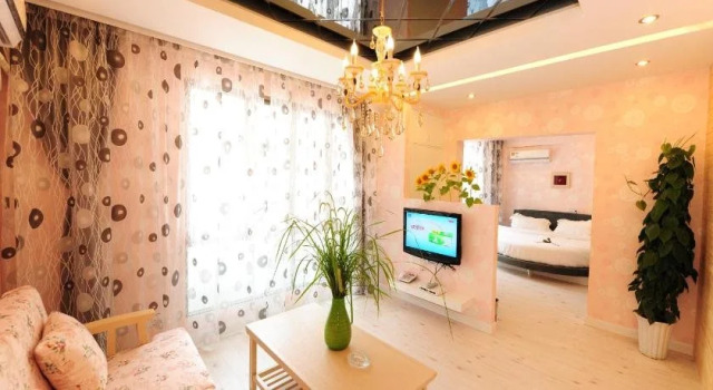V. HOME Inn (Yangshuo West Street Branch), Забронировать Отель Отели Яншо 4 звезды, рядом с Парк Яншо, 4*