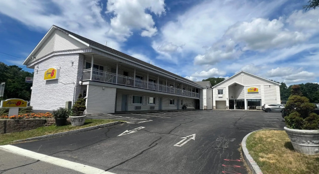 Cocca's Inn & Suites Wolf Road, Book Hotel Albany Hudson Valley