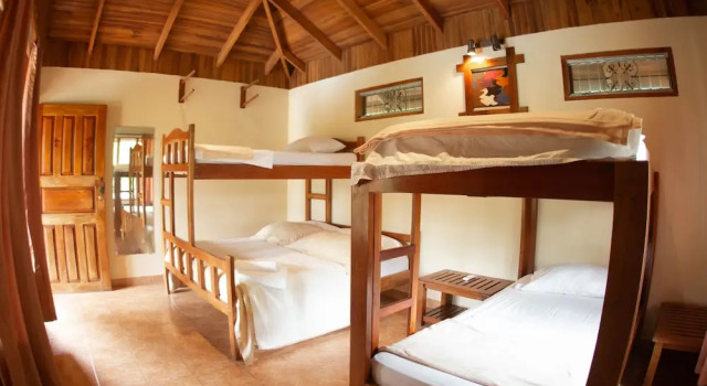 Ritmo Tropical Hotel, Rezerwuj Hotel Hotele w Puntarenas z basenem, Basen