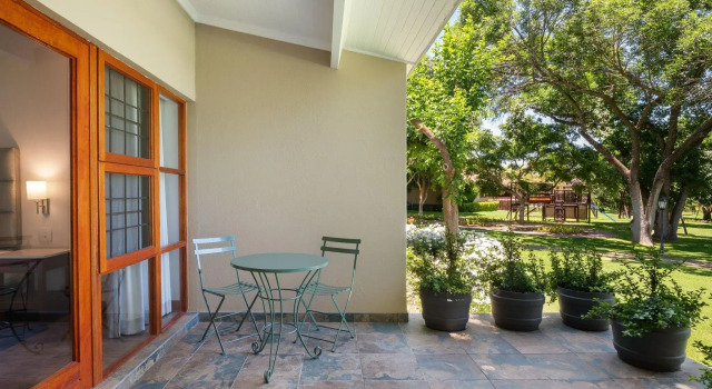 Двухместный номер Standard с балконом и с видом на сад Protea Hotel by Marriott Polokwane Ranch Resort