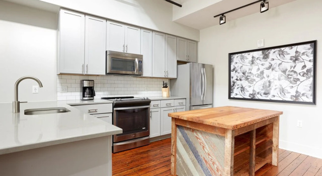 Апартаменты Sonder The Broughton Apartments Historic District