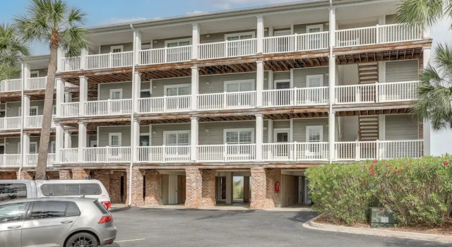 Darien Condo w/ Boat Dock Access: Walk to Downtown, Boek Hotel Hotels in Georgia met parkeren, Parkeren