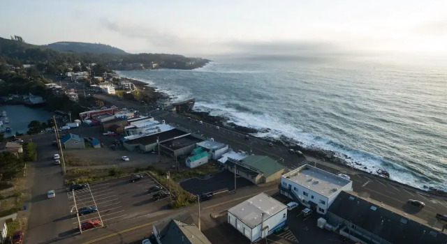 SeaQuell 3 Br condo by RedAwning, Prenota Hotel Depoe Bay 