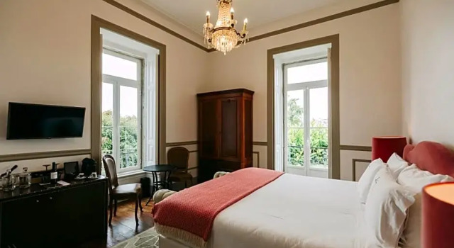 Номер Premier с видом на город Torel Palace Lisbon