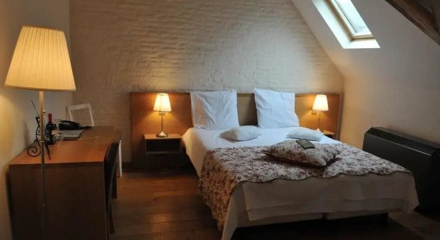 Hotel Le Val Fayt, Rezervovat Hotel Fayt-lez-Manage 