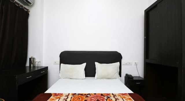 SPOT ON 42243 Hotel Shubh Sarthak, Rezervovat Hotel Patna Bangalore