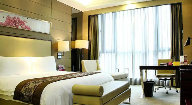 Номер Superior Crowne Plaza Shenzhen Longgang City Centre by IHG