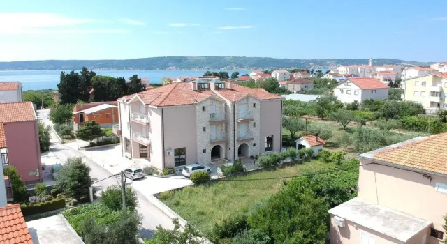 Апартаменты с 4 комнатами Apartments Dalmatino