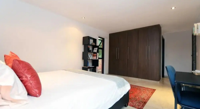 Chez Moe, Забронировать Отель Бизнес-отели Йоханнесбург, 4* 5*