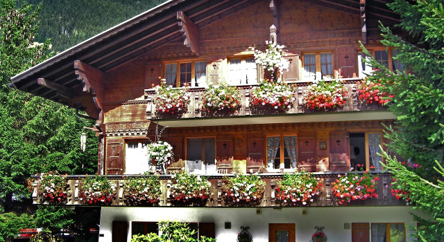 Chalet Marie Rosa, Prenota Chalet Hotel a Canton Berna con parcheggio, Parcheggio