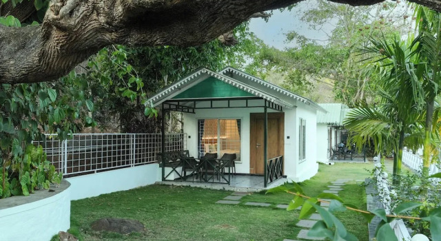 Двухместный коттедж MGM Whispering Winds Yelagiri