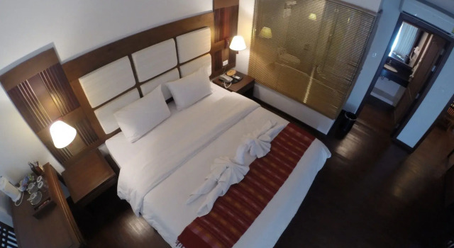 River City Hotel, Varaa Hotelli Hotellit North-Eastern Thailand pysäköinnillä, Pysäköinti