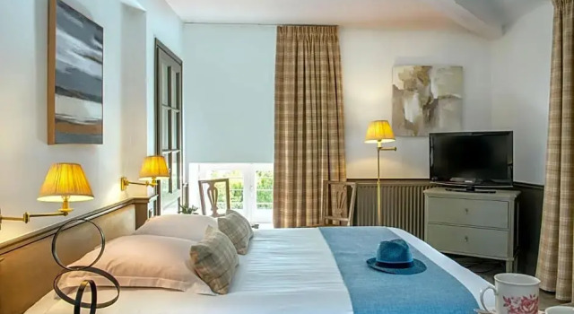 Номер Classic Château de Courban and Spa Nuxe