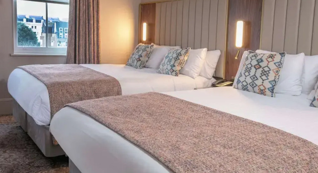 Четырёхместный номер Standard voco The Clifton Folkestone by IHG