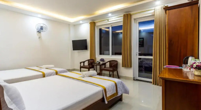 Четырёхместный номер Deluxe с балконом Diamond Sea Hotel