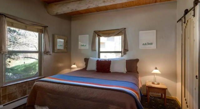 Люкс Deluxe Mariposa Lodge Bed and Breakfast